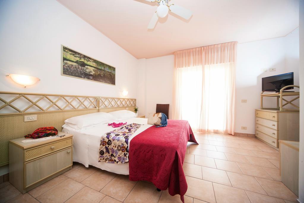 Hotel Doge Alba Adriatica Kamer foto