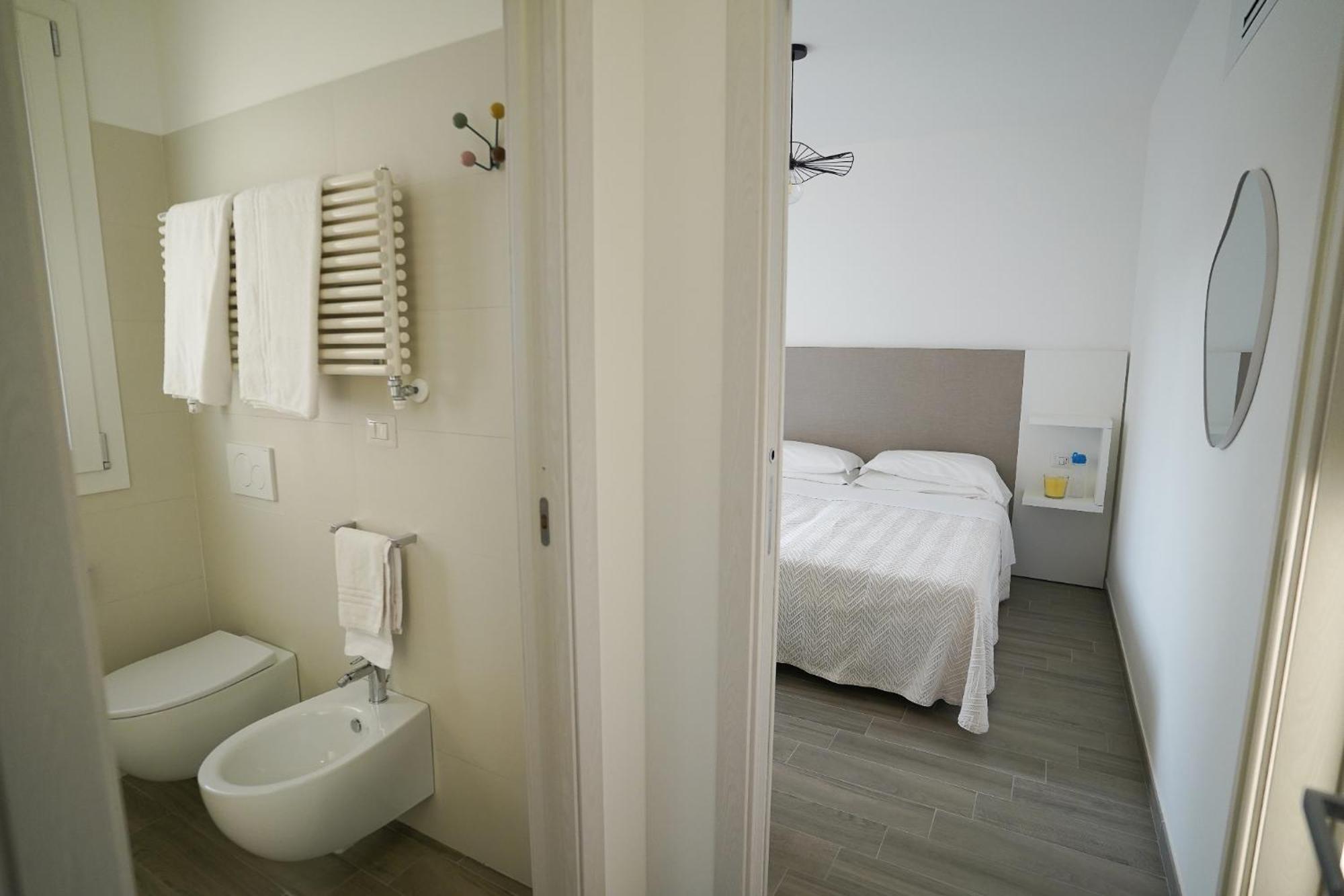 Hotel Doge Alba Adriatica Buitenkant foto